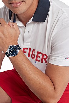  ���� �� 1792011 Tommy Hilfiger ���� �������