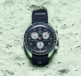 ���� �� ���� Swatch x Omega Moonswatch Mission On Earth
