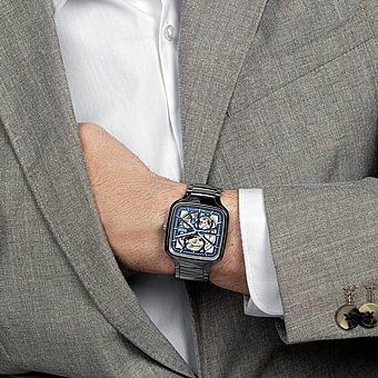 ���� ������� ���� ����  True Square Automatic Open Heart R27086152 RADO 