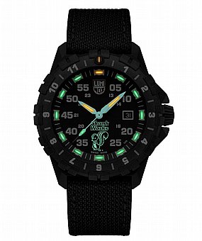 LUMINOX F-117 Nighthawk� x Skunk Works �