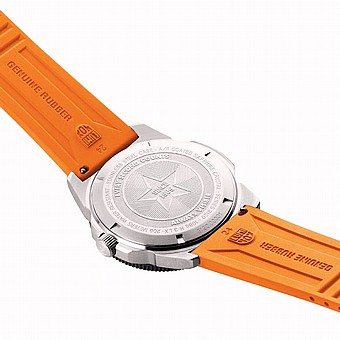 Luminox Pacific Diver Rubber +Steel Set ������ �� ������
